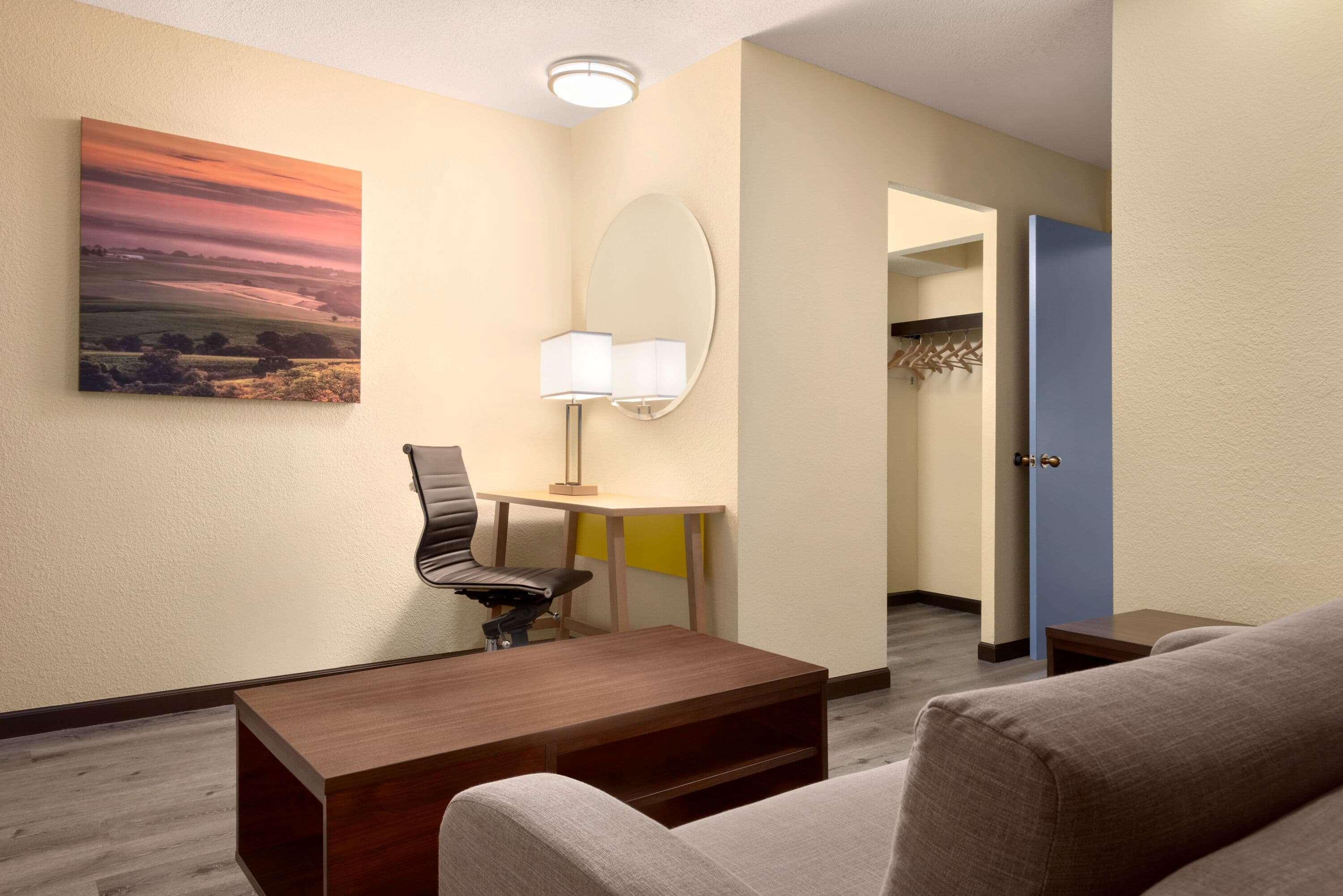 Days Inn & Suites By Wyndham Меррилвилл Экстерьер фото