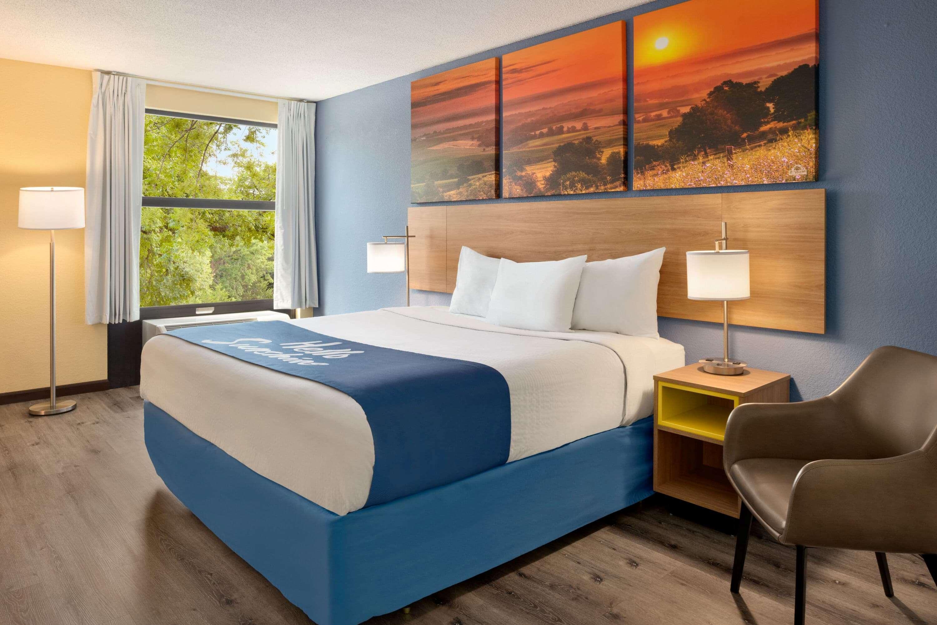Days Inn & Suites By Wyndham Меррилвилл Экстерьер фото