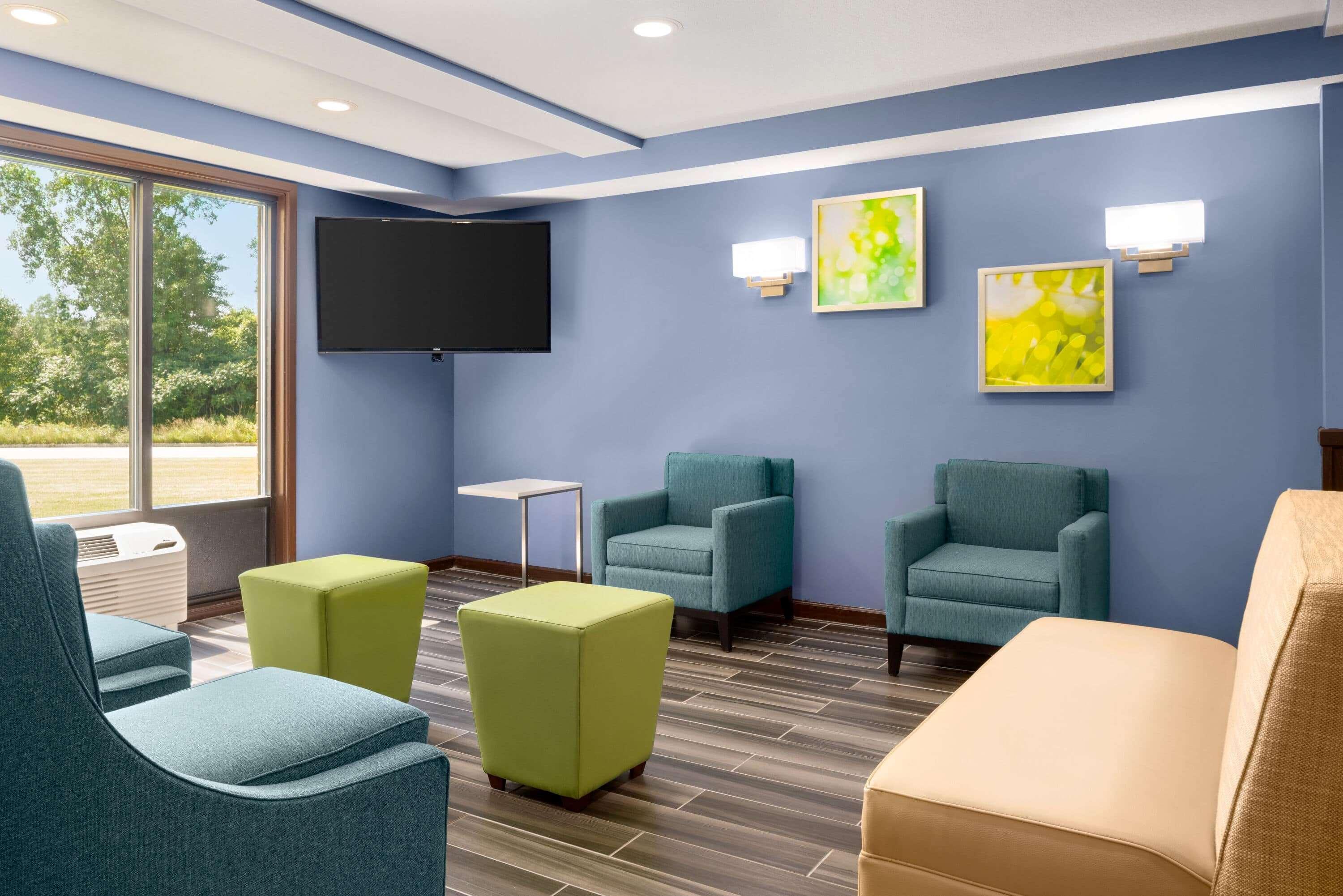 Days Inn & Suites By Wyndham Меррилвилл Экстерьер фото