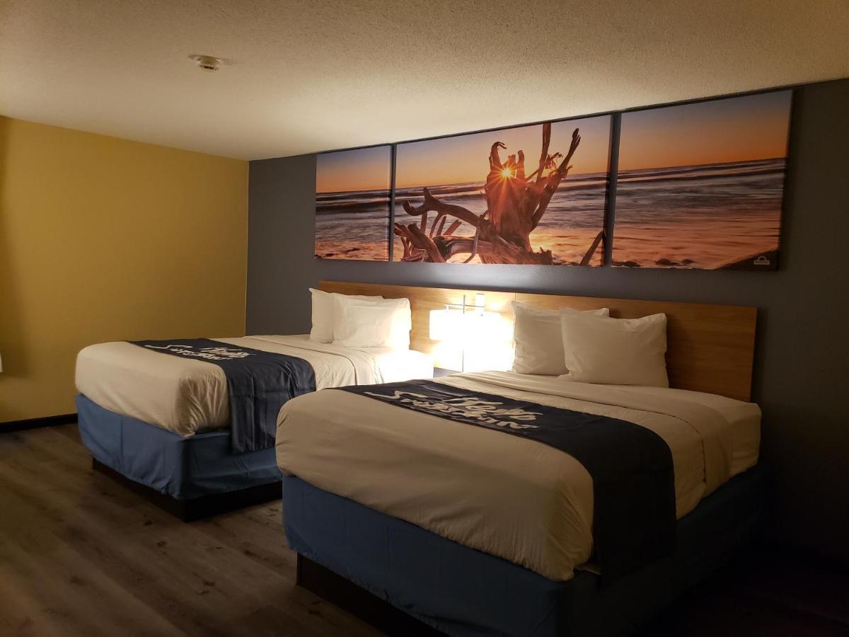 Days Inn & Suites By Wyndham Меррилвилл Экстерьер фото