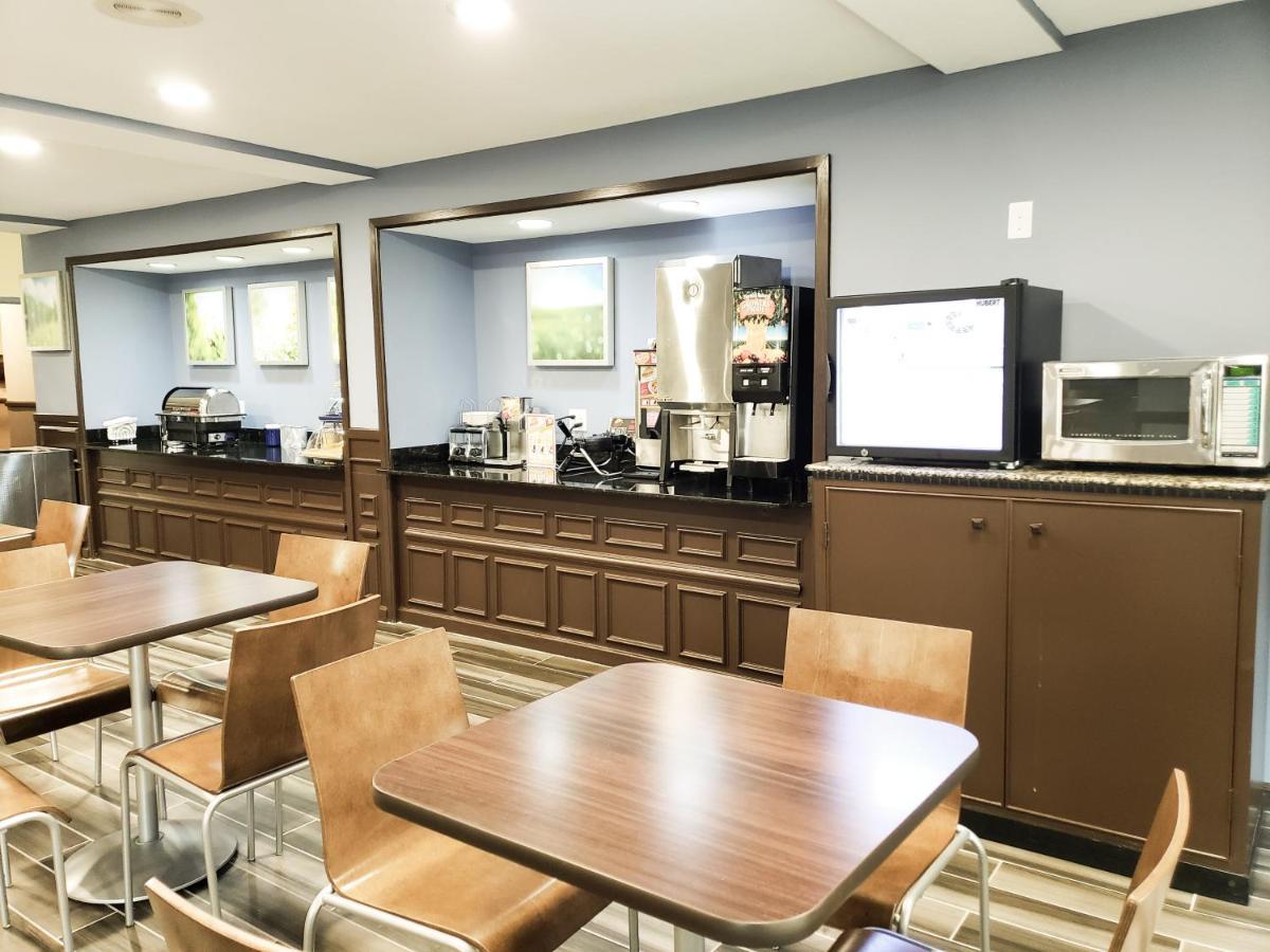 Days Inn & Suites By Wyndham Меррилвилл Экстерьер фото